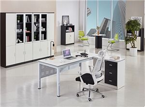 重庆办公家具一站式采购指南 从班台到屏风，厂家定制价格实惠